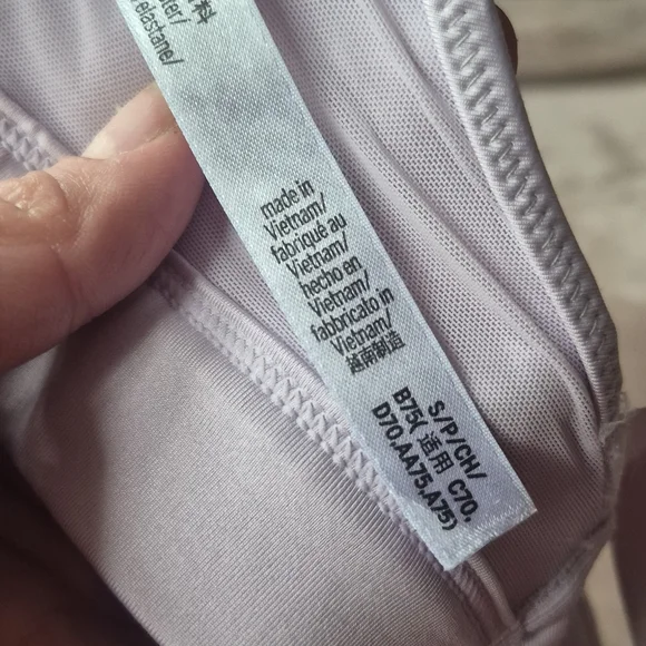 Victoria Sport Women's Cross-Back Sports Bra Lilac Rose Small Victorias Secret - Picture 12 of 13